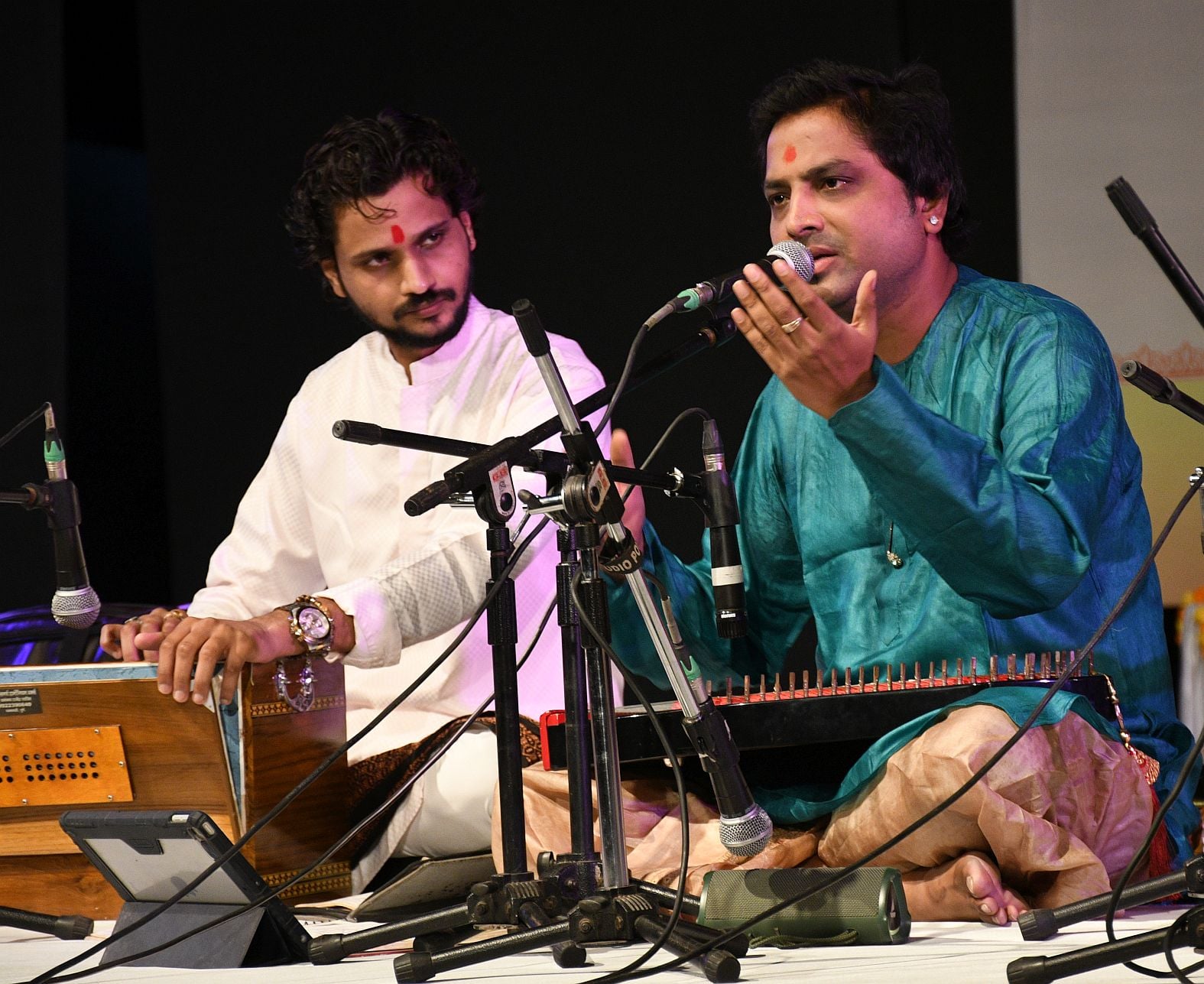 कथक और कजरी से सजी अवध की शाम