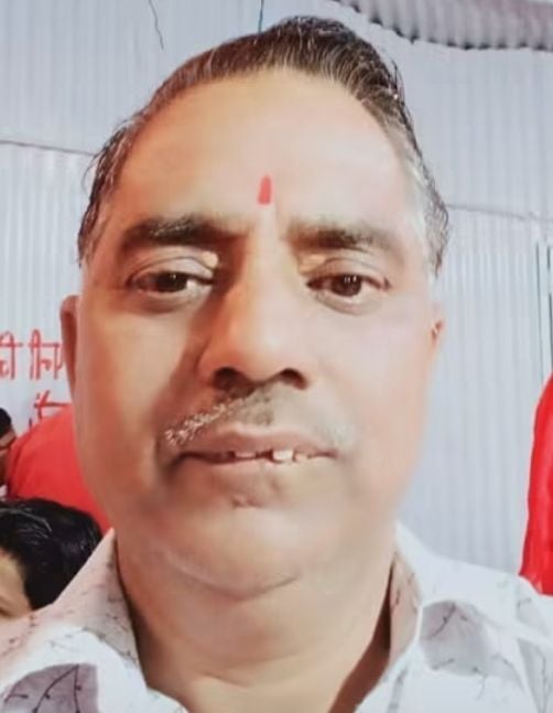 फोटो 17- तीर्थनगरी में बंदरों को पकड़ने को हस्ताक्षर अभियान चलाते सभासद। स्रोत स्वयं फोटो 17- तीर्थनगरी में बंदरों को पकड़ने को हस्ताक्षर अभियान चलाते सभासद। स्रोत स्वयं