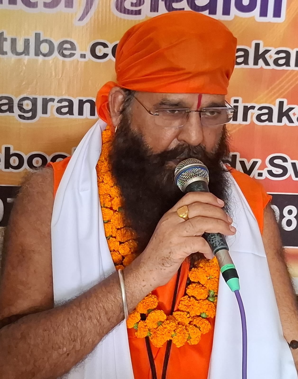 नारायणगढ़ के निराकारी जागृति मिशन आश्रम में प्रवचन सुनते श्रद्धालु। प्रवक्ता नारायणगढ़ के निराकारी जागृति मिशन आश्रम में प्रवचन सुनते श्रद्धालु। प्रवक्ता