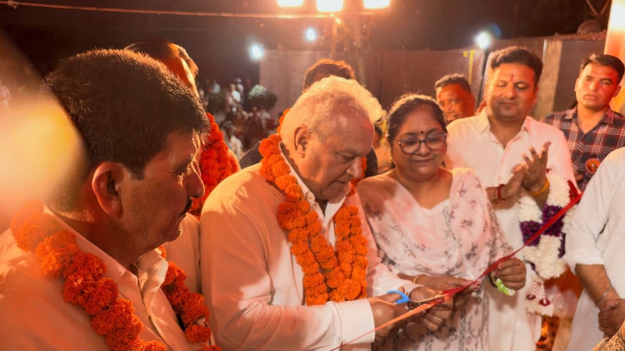 रामपुरा में चल रही रामलीला में मंचन करते कलाकार। संवाद रामपुरा में चल रही रामलीला में मंचन करते कलाकार। संवाद