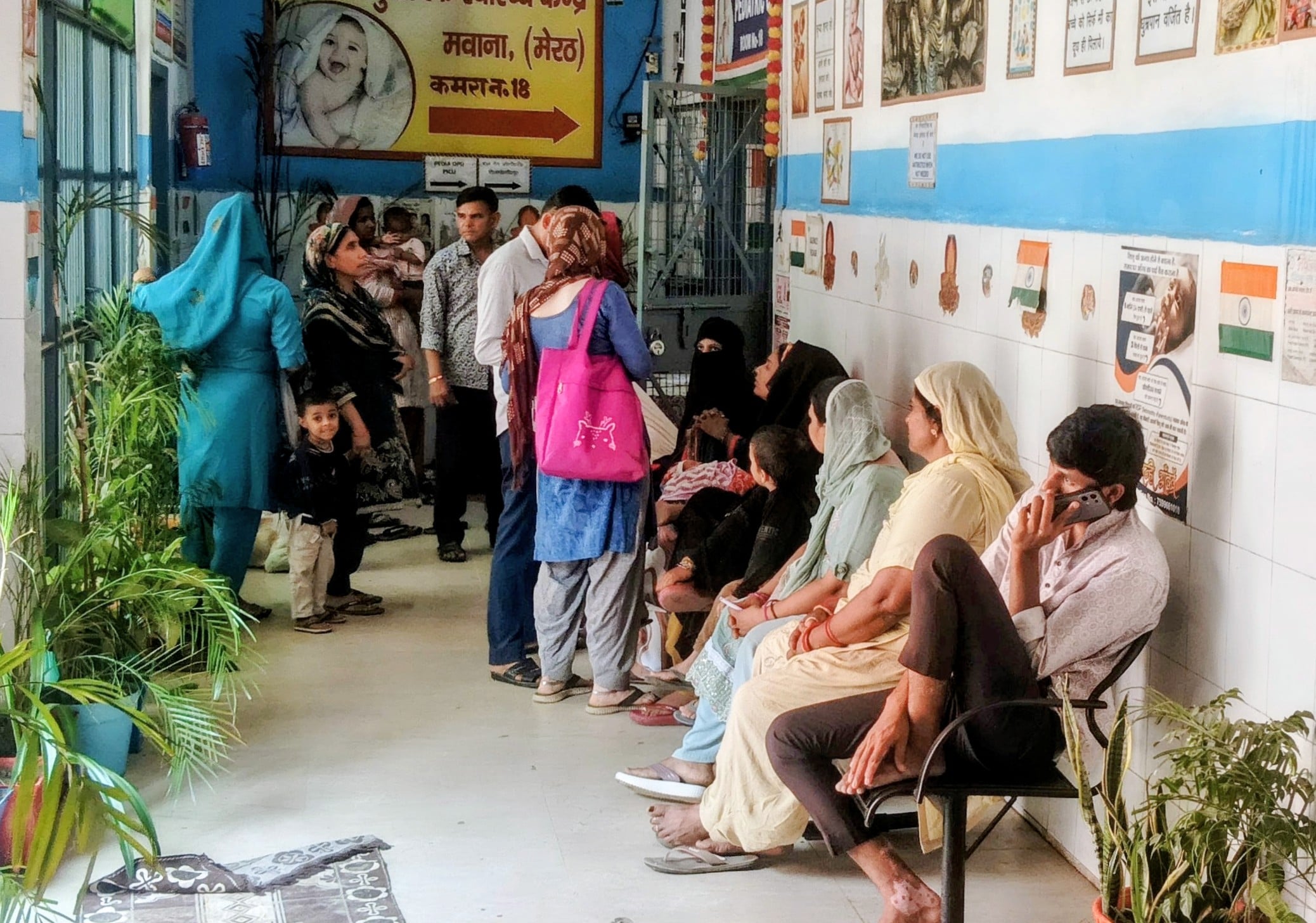 हडताल के चलते बंद पडा टीबी की जांच कक्ष सीएचसी में। (मवाना) हडताल के चलते बंद पडा टीबी की जांच कक्ष सीएचसी में। (मवाना)