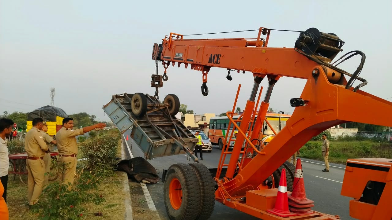 जोत लेने जा रहे हादसे में मृतक बीएसएफ के जवान धीरेंद्र सिंह का फाइल फोटो। जोत लेने जा रहे हादसे में मृतक बीएसएफ के जवान धीरेंद्र सिंह का फाइल फोटो।