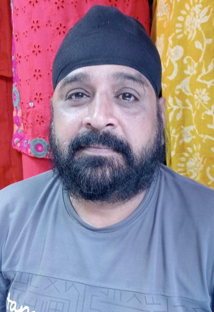 पंजाबी मार्केट में ग्राहक न होने से पसरा सन्नाटा। संवाद पंजाबी मार्केट में ग्राहक न होने से पसरा सन्नाटा। संवाद