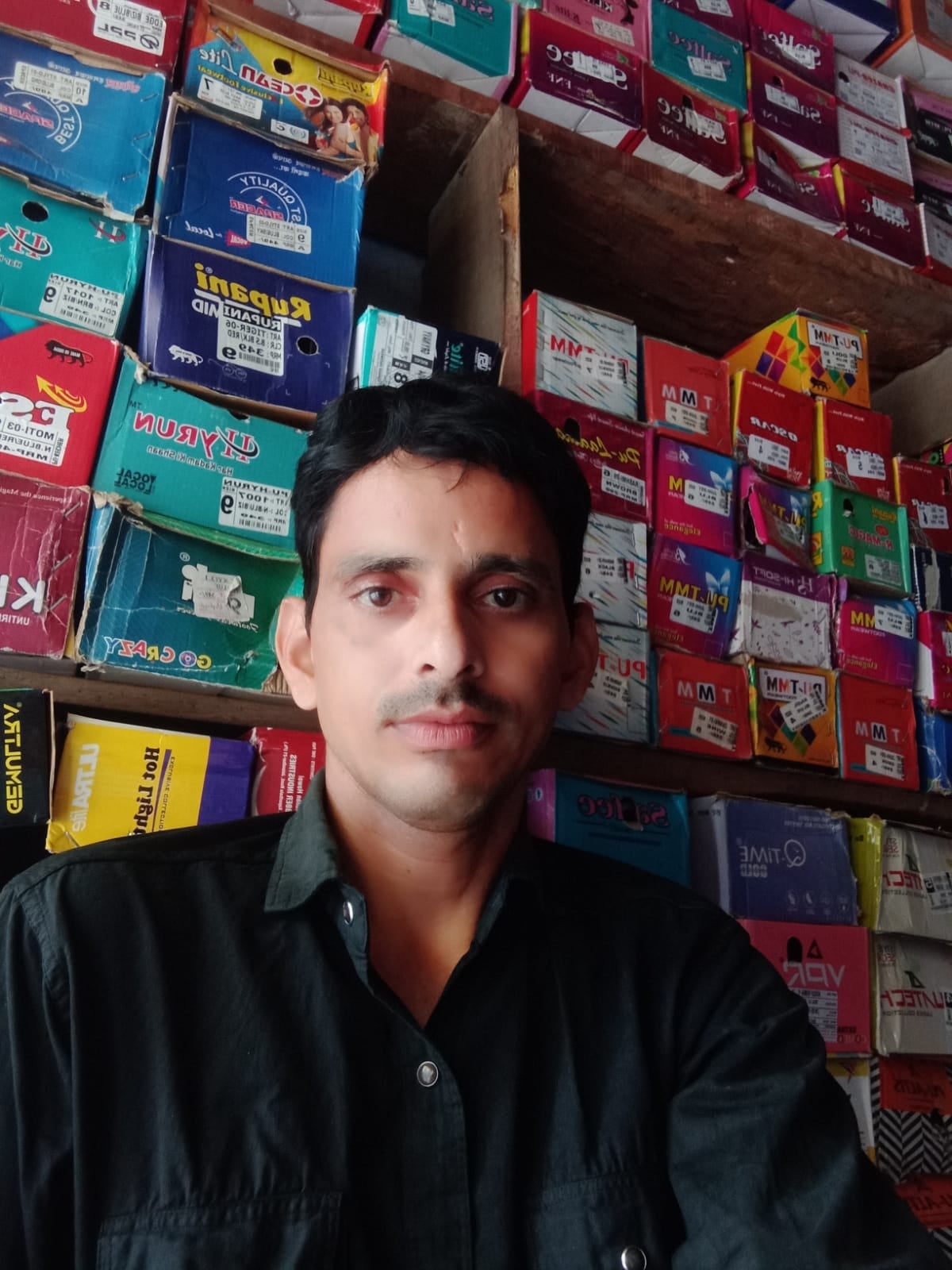 सुरेश केसरवानी इलेक्ट्रॉनिक दुकानदार दारानगर सुरेश केसरवानी इलेक्ट्रॉनिक दुकानदार दारानगर
