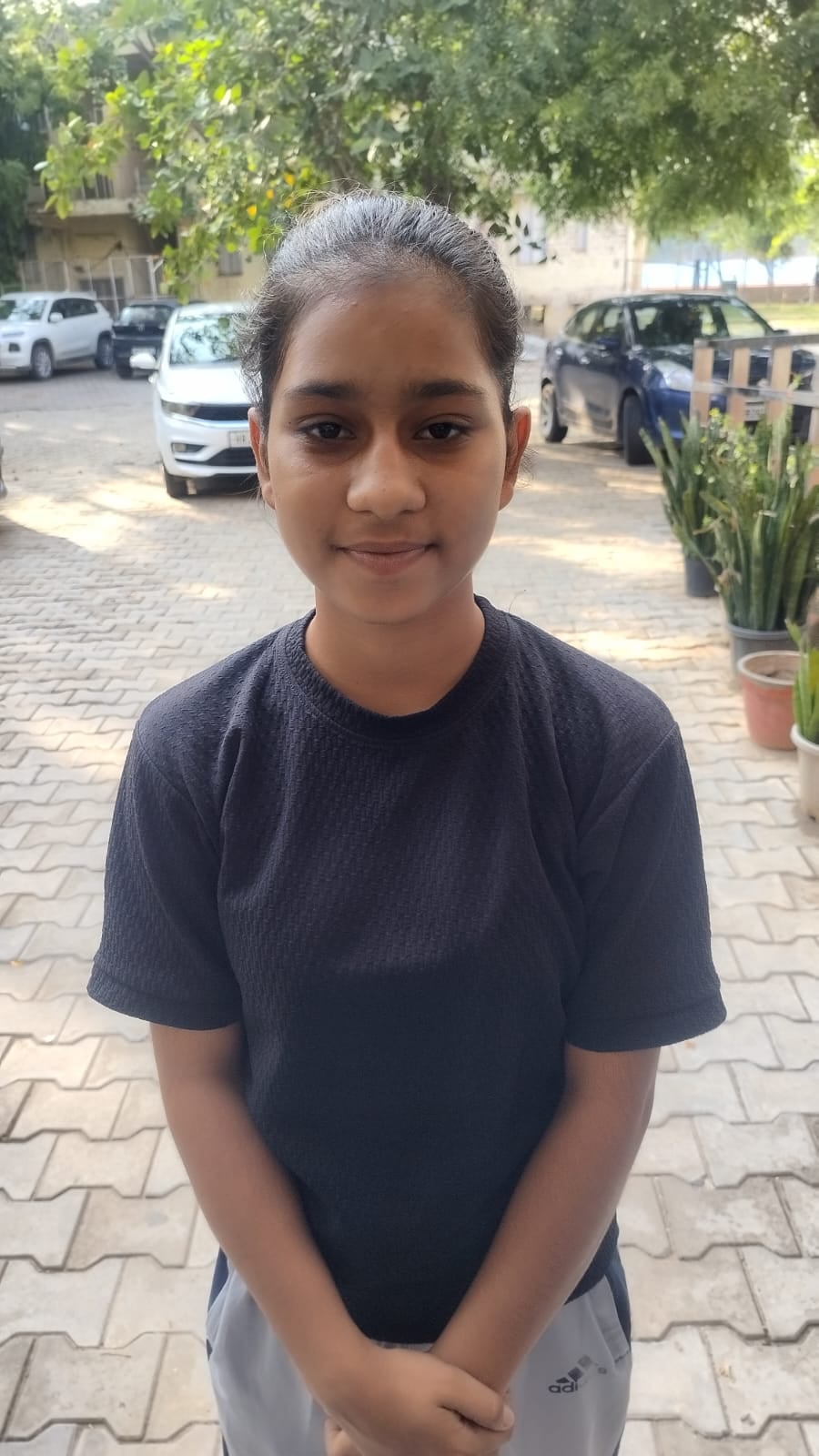 ताऊ देवीलाल स्टेडियम में खड़ा सीएम नायब सिंह सैनी का हेलीकॉप्टर। सोशल मीडिया ताऊ देवीलाल स्टेडियम में खड़ा सीएम नायब सिंह सैनी का हेलीकॉप्टर। सोशल मीडिया
