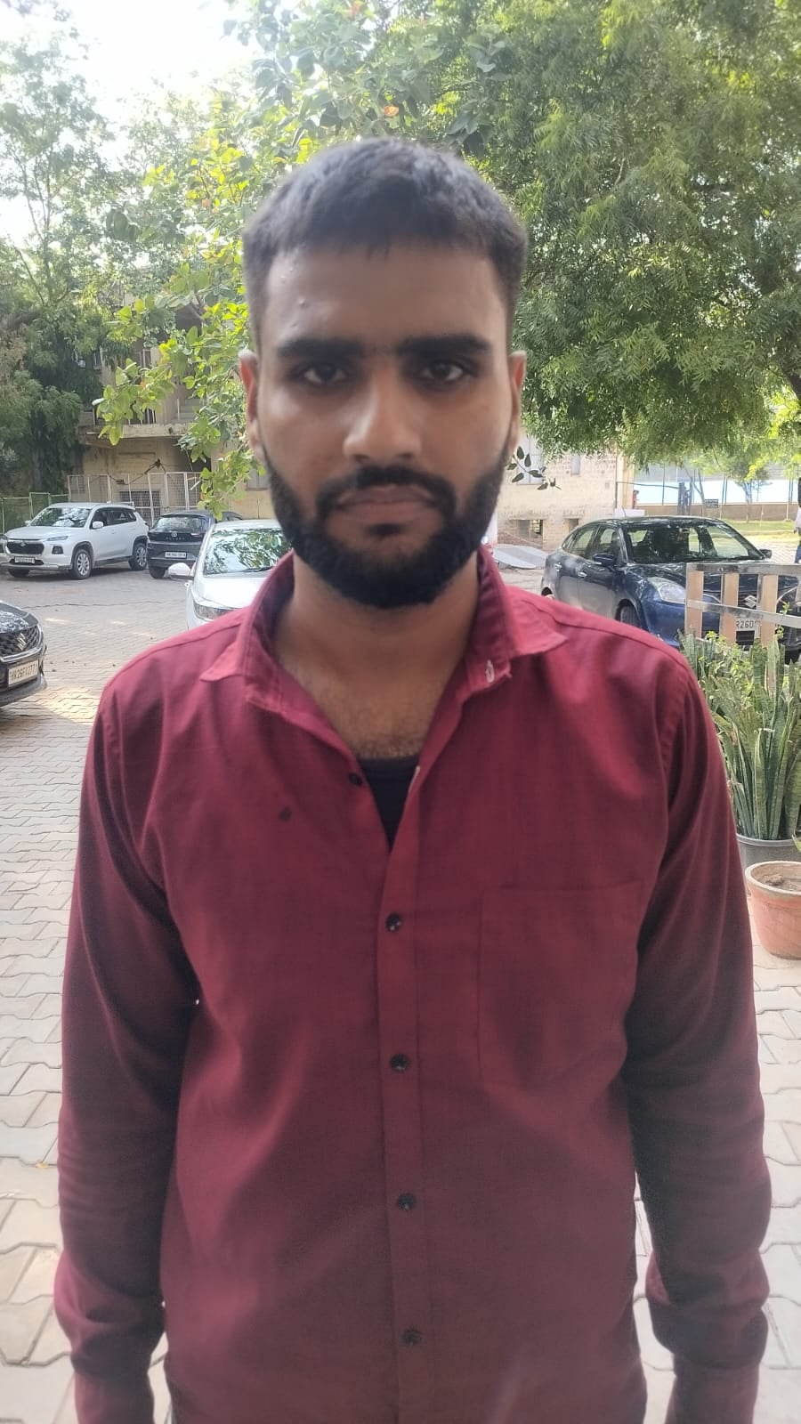 ताऊ देवीलाल स्टेडियम में खड़ा सीएम नायब सिंह सैनी का हेलीकॉप्टर। सोशल मीडिया ताऊ देवीलाल स्टेडियम में खड़ा सीएम नायब सिंह सैनी का हेलीकॉप्टर। सोशल मीडिया