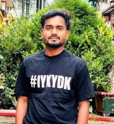 उत्तर प्रदेश पुलिस में चयनित करमपुर स्थित मेघबरन सिंह हॉकी स्टेडियम के खिलाड़ी उत्तम सिंह। स्रो उत्तर प्रदेश पुलिस में चयनित करमपुर स्थित मेघबरन सिंह हॉकी स्टेडियम के खिलाड़ी उत्तम सिंह। स्रो