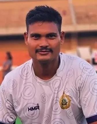 उत्तर प्रदेश पुलिस में चयनित करमपुर स्थित मेघबरन सिंह हॉकी स्टेडियम के खिलाड़ी उत्तम सिंह। स्रो उत्तर प्रदेश पुलिस में चयनित करमपुर स्थित मेघबरन सिंह हॉकी स्टेडियम के खिलाड़ी उत्तम सिंह। स्रो