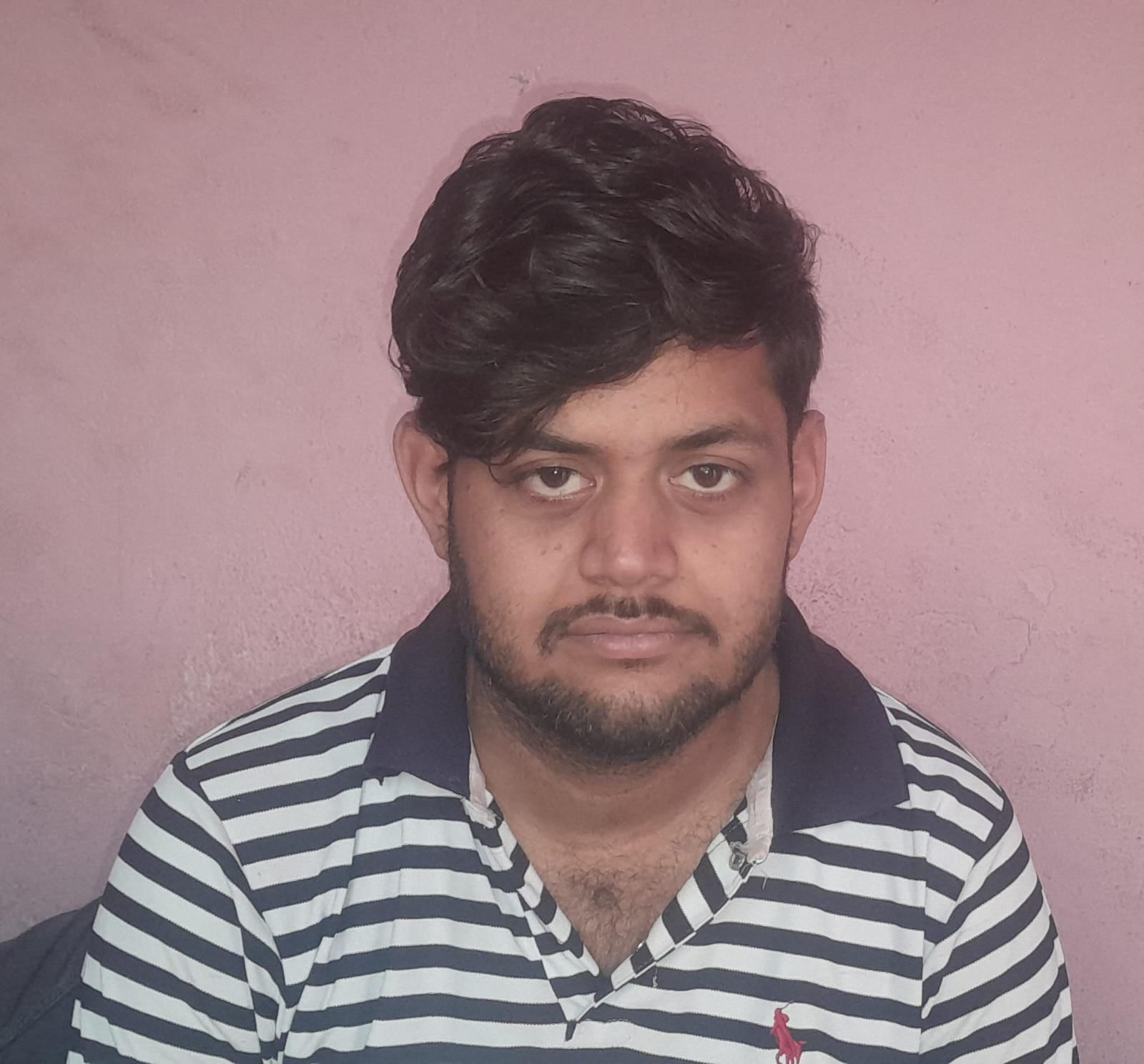 अरूण तोमर बेगमपुर खटोला में टुटे सीवर ढक्कन वाली खबरे के लिए