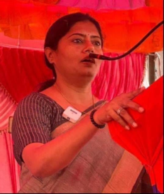 इटियाथोक के रमवापुर नायक में आयोजित कार्यकर्ता सम्मेलन को संबोधित करतीं सिराथू विधायक पल्लवी प इटियाथोक के रमवापुर नायक में आयोजित कार्यकर्ता सम्मेलन को संबोधित करतीं सिराथू विधायक पल्लवी प
