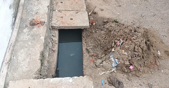 कांग्रेस पार्षदों का हल्लाबोल,कचरा यात्रा निकालकर जताया विरोध