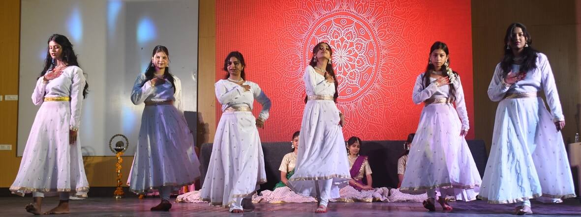 नेशनल पीजी कॉलेज में नेशनल मीडिया फेस्ट में प्रस्तुति देते विद्यार्थी नेशनल पीजी कॉलेज में नेशनल मीडिया फेस्ट में प्रस्तुति देते विद्यार्थी