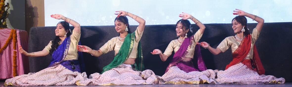 नेशनल पीजी कॉलेज में नेशनल मीडिया फेस्ट में प्रस्तुति देते विद्यार्थी नेशनल पीजी कॉलेज में नेशनल मीडिया फेस्ट में प्रस्तुति देते विद्यार्थी