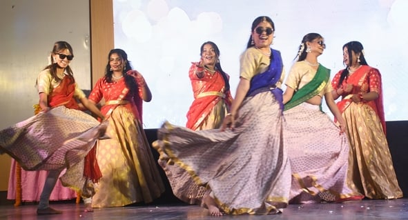 नेशनल पीजी कॉलेज में नेशनल मीडिया फेस्ट में प्रस्तुति देते विद्यार्थी नेशनल पीजी कॉलेज में नेशनल मीडिया फेस्ट में प्रस्तुति देते विद्यार्थी