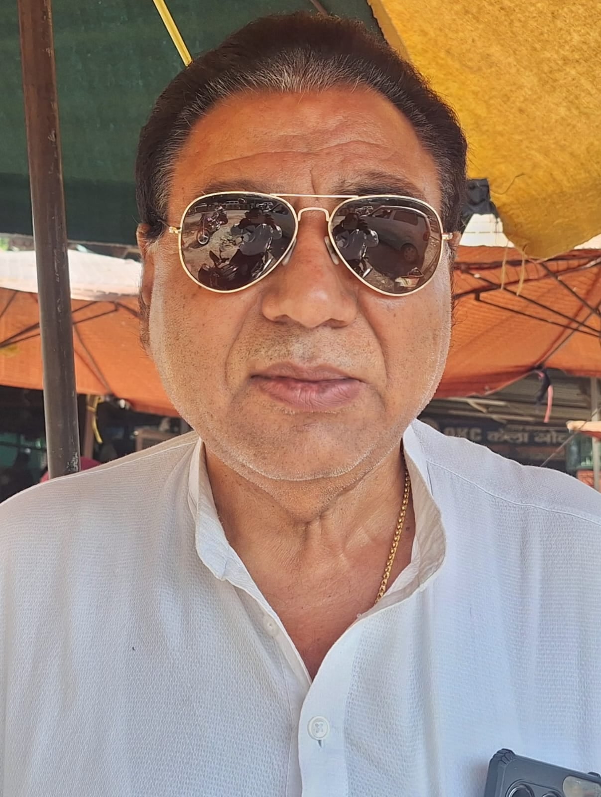 पटौदी की पुरानी सब्जी मंडी में कूड़े का ढेर। निवासी पटौदी की पुरानी सब्जी मंडी में कूड़े का ढेर। निवासी