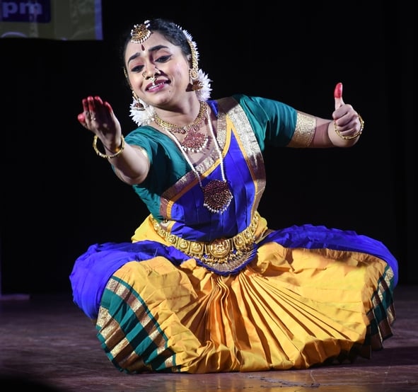 राय उमानाथ बली प्रेक्षागृह में आयोजित कार्यक्रम राय उमानाथ बली प्रेक्षागृह में आयोजित कार्यक्रम