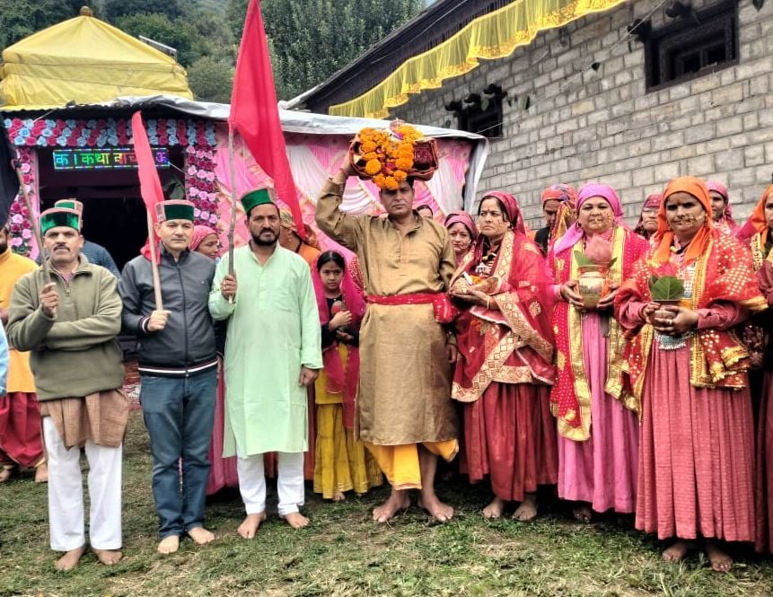 बोंडा में जलयात्रा के साथ शुरू हुआ श्रीमद देवी भागवत कथा महापुराण। संवाद बोंडा में जलयात्रा के साथ शुरू हुआ श्रीमद देवी भागवत कथा महापुराण। संवाद