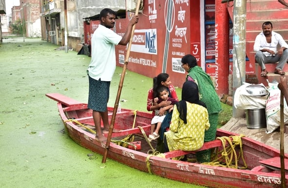 फैजुल्लागंज में बाढ़।