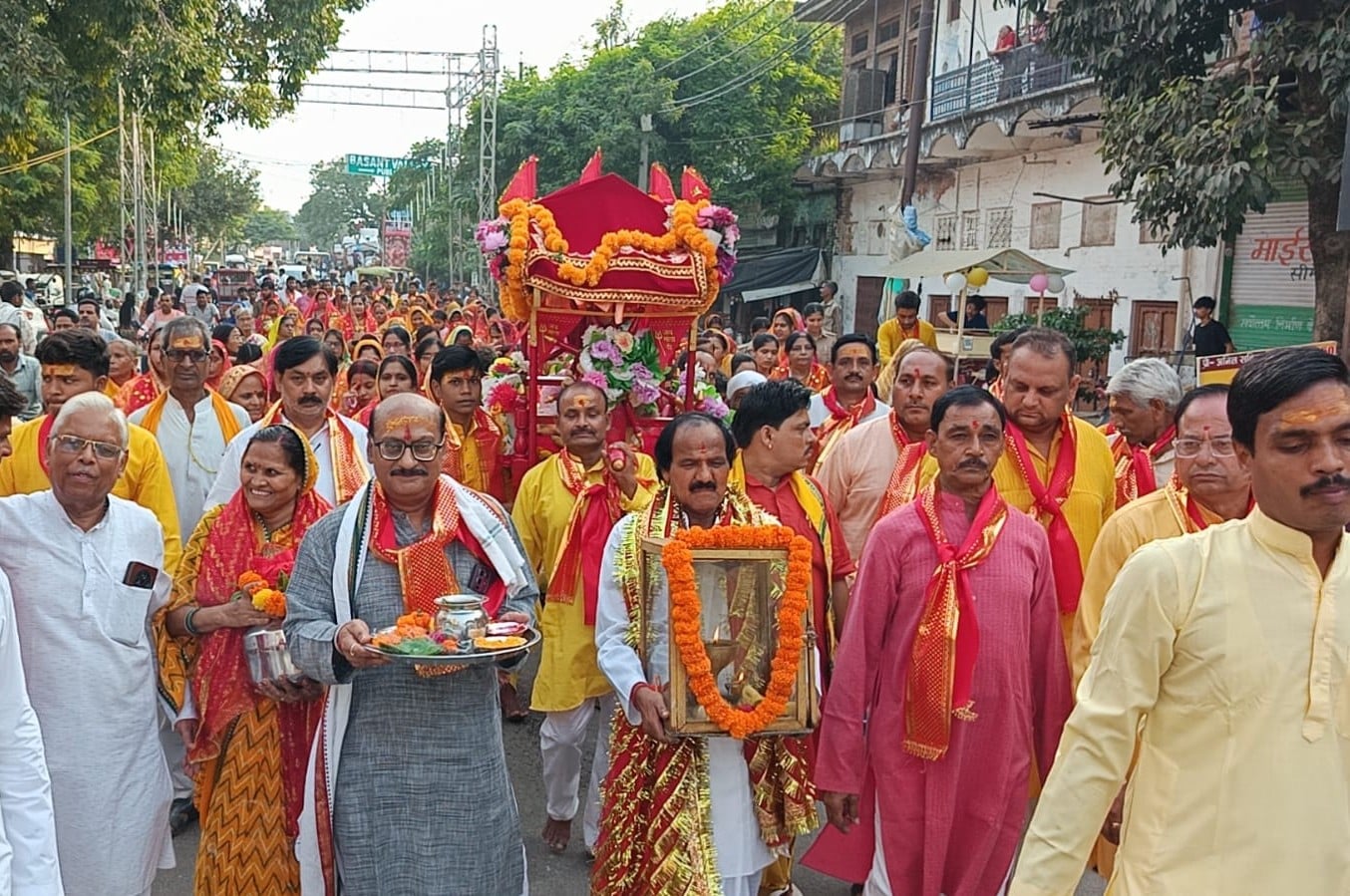 फोटो: 30 प्राचीन कालीबांह मंदिर में नवरात्र के पहले दिन माता का मनमोहक श्रंगार। स्रोत मंदिर प्र फोटो: 30 प्राचीन कालीबांह मंदिर में नवरात्र के पहले दिन माता का मनमोहक श्रंगार। स्रोत मंदिर प्र