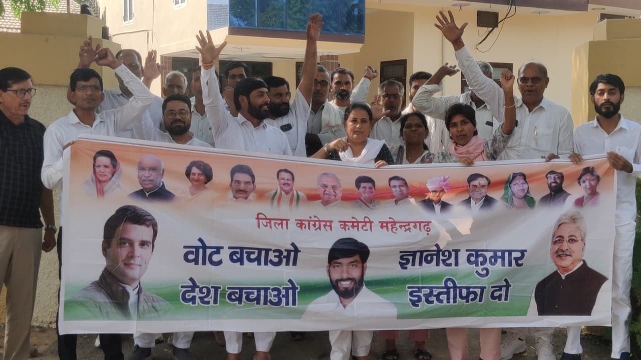 फोटो संख्या:56- कांग्रेस जिला अध्यक्ष सतबीर झुकिया के आवास पर तैनात पुलिस--संवाद फोटो संख्या:56- कांग्रेस जिला अध्यक्ष सतबीर झुकिया के आवास पर तैनात पुलिस--संवाद