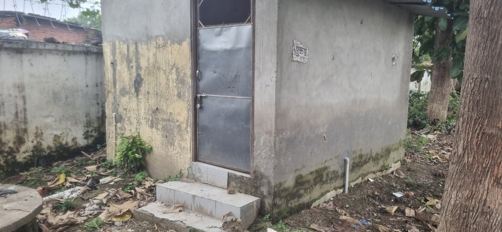 गन्ना सहकारी समिति भीरा पर खराब पड़ी टंकी। संवाद गन्ना सहकारी समिति भीरा पर खराब पड़ी टंकी। संवाद