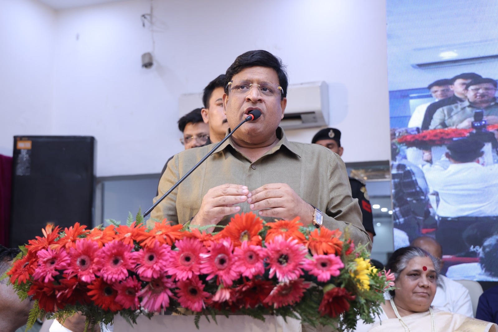 महाराजा अग्रसेन जयंती के कार्यक्रम में शामिल कैबिनेट मंत्री विपुल गोयल. विज्ञप्ति महाराजा अग्रसेन जयंती के कार्यक्रम में शामिल कैबिनेट मंत्री विपुल गोयल. विज्ञप्ति