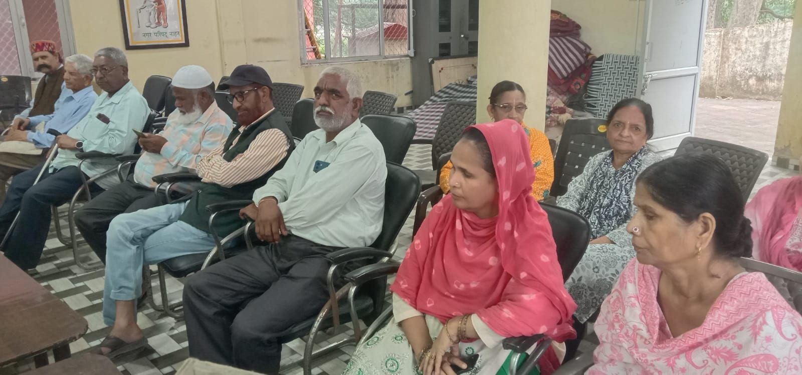 नाहन में परिवहन निगम के पेंशनरों की बैठक में मौजूद पदाधिकारी। संवाद नाहन में परिवहन निगम के पेंशनरों की बैठक में मौजूद पदाधिकारी। संवाद