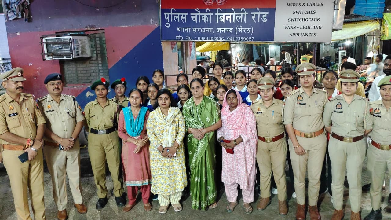 रोहटा। मिशन नारी शक्ति अभियान के तहत रविवार को सरधना और रोहटा थाना पुलिस की ओर से जागरूकता रैली