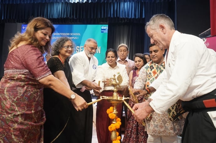 सिटी मांटेसरी स्कूल राजाजीपुरम प्रथम कैंपस में छात्राओं के लिए आत्मरक्षा प्रशिक्षण कार्यक्रम शन