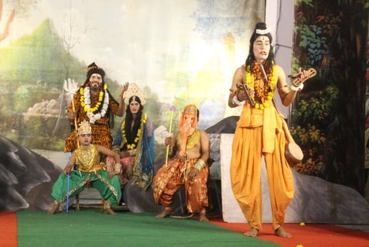 सदर बाजार रामलीला में मंचन करते कलाकार l संवाद सदर बाजार रामलीला में मंचन करते कलाकार l संवाद