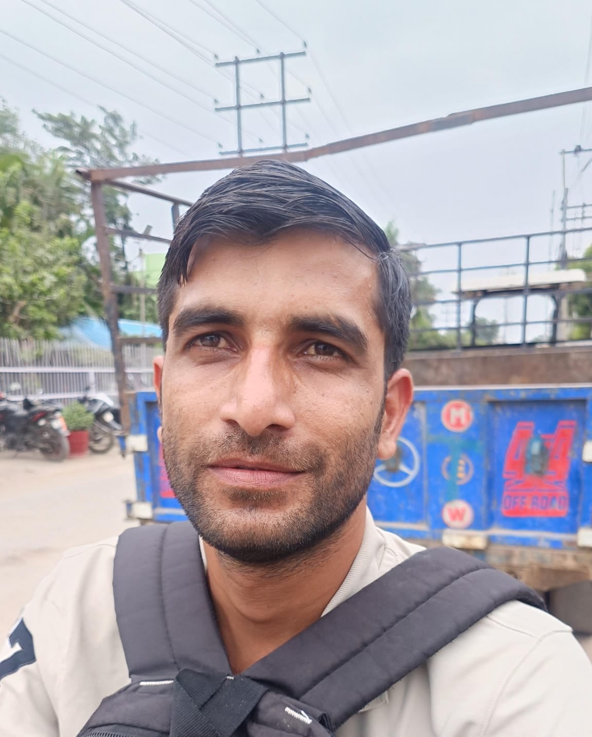 बद्दी के वर्धमान-यूनिकेंप चौक सड़क पर फैला नाली का पानी- संवाद। ग्राउंड रिपोर्ट बद्दी के वर्धमान-यूनिकेंप चौक सड़क पर फैला नाली का पानी- संवाद। ग्राउंड रिपोर्ट
