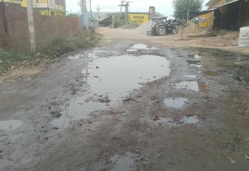 फोटो 22- मनोज मौर्य। संवाद