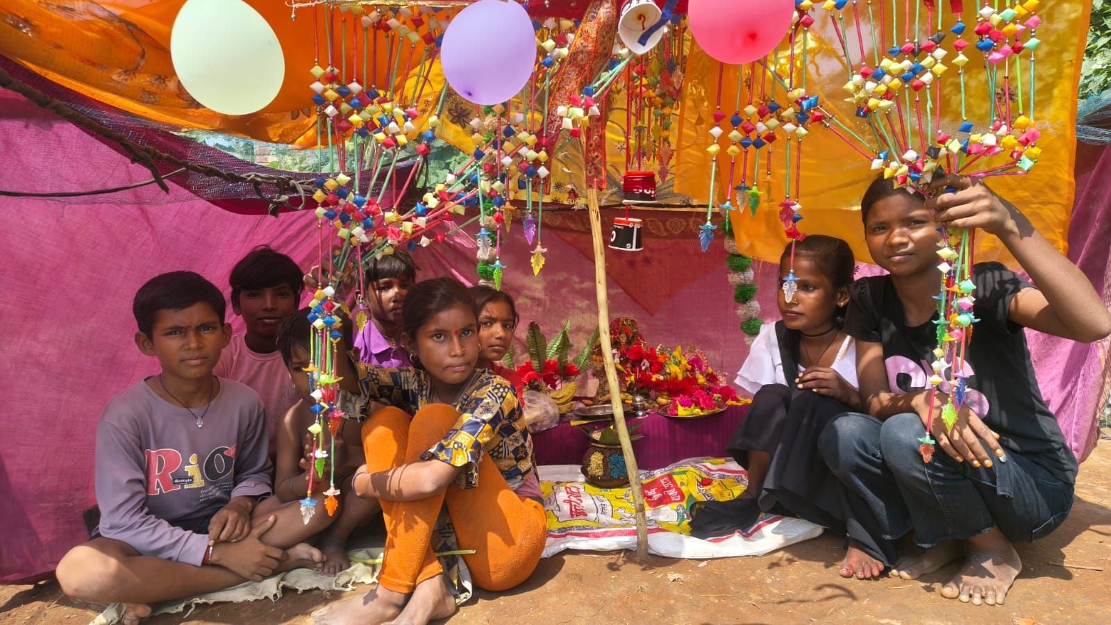 फोटो-35- पटेल नगर में सजा मां का पंडाल। संवाद फोटो-35- पटेल नगर में सजा मां का पंडाल। संवाद