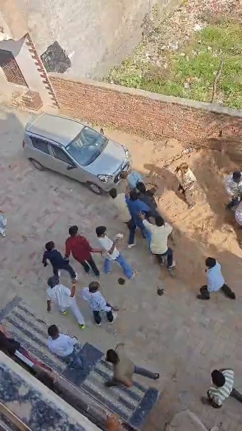 जमीन के विवाद में तीन पर हमला, चाकूबाजी-फायरिंग जमीन के विवाद में तीन पर हमला, चाकूबाजी-फायरिंग