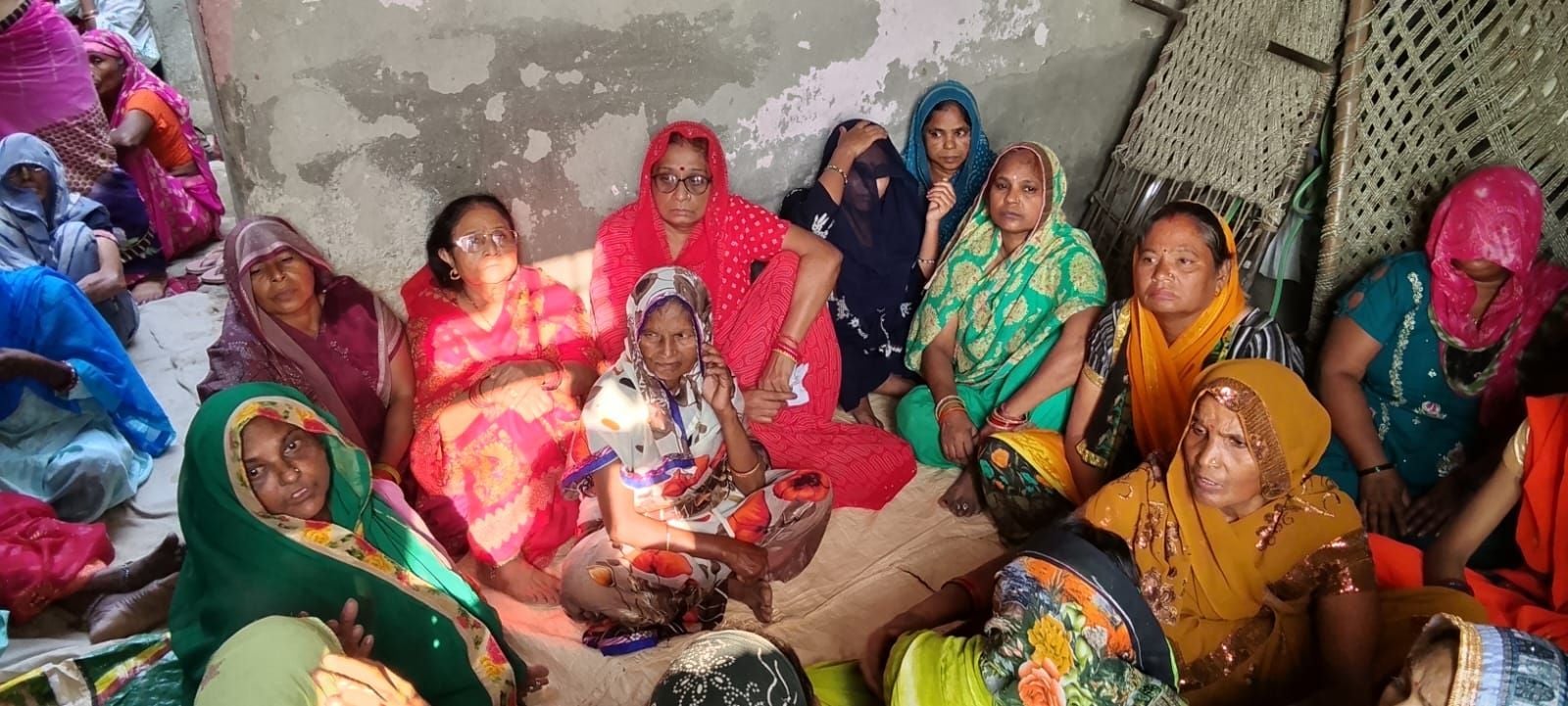 कारीगर राजू का फाइल फोटो। कारीगर राजू का फाइल फोटो।