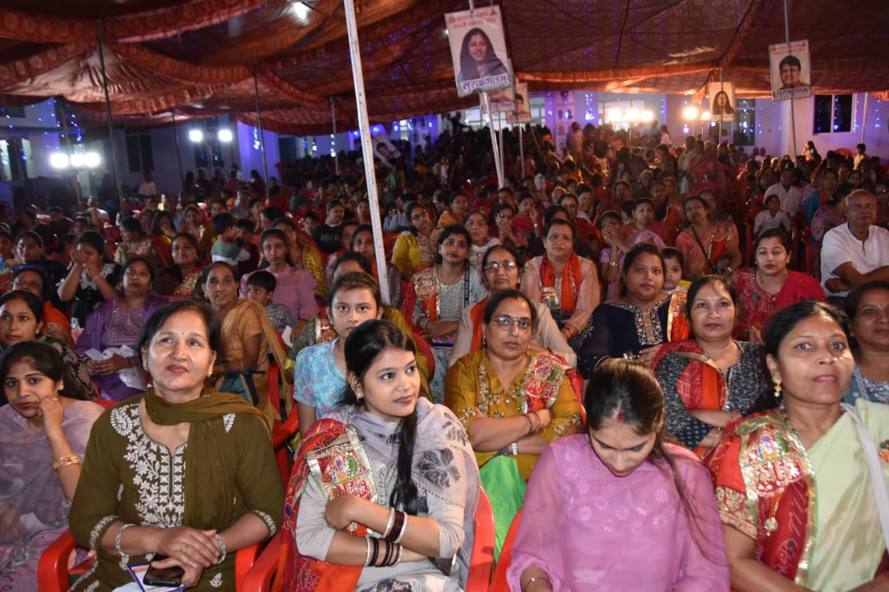 कार्यक्रम में मुख्यातिथि का स्वागत करते हुए रामप्रताप गुप्ता। प्रवक्ता कार्यक्रम में मुख्यातिथि का स्वागत करते हुए रामप्रताप गुप्ता। प्रवक्ता