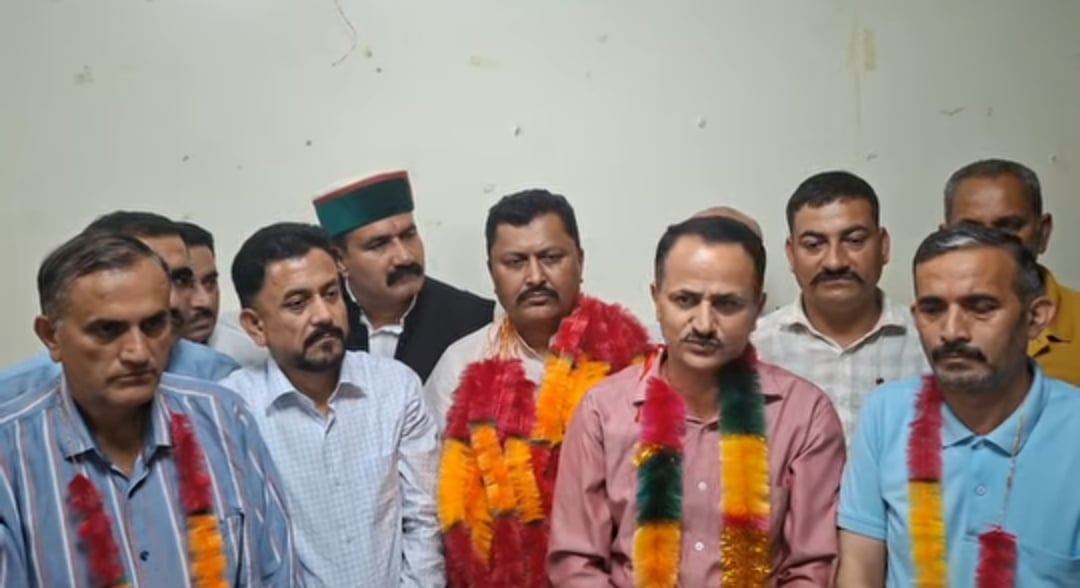 सर्वसम्मति से जगदीश तोमर को देवभूमि दून पहाड़ी संगठन पांवटा साहिब इकाई का अध्यक्ष चुन लिया गया सर्वसम्मति से जगदीश तोमर को देवभूमि दून पहाड़ी संगठन पांवटा साहिब इकाई का अध्यक्ष चुन लिया गया
