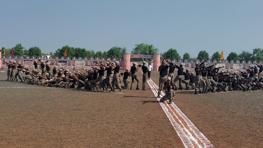 आयोजित दीक्षात समारोह आयोजित दीक्षात समारोह
