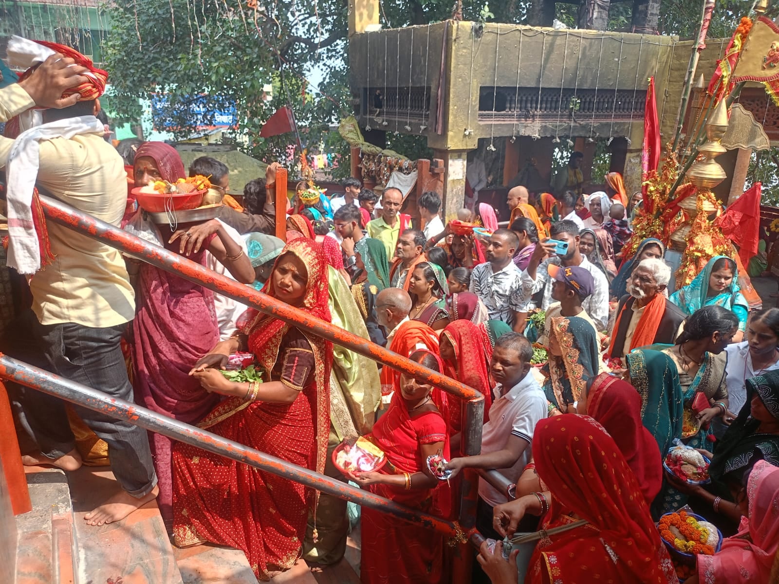 अदलपुरा स्थित मंदिर में विराजमान मां शीतला।-संवाद। अदलपुरा स्थित मंदिर में विराजमान मां शीतला।-संवाद।