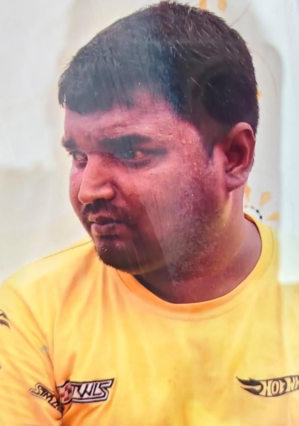 सड़क हादसे में जान गंवाने वाले युवक। सड़क हादसे में जान गंवाने वाले युवक।