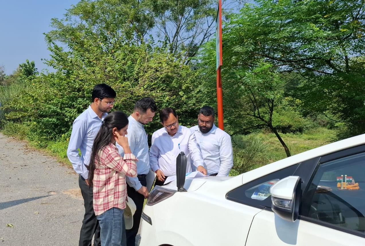 बुढी गंगा का भौतिकी सत्यापन करती राष्ट्रीय स्वच्छ गंगा मिशन की टीम स्रोत विभाग बुढी गंगा का भौतिकी सत्यापन करती राष्ट्रीय स्वच्छ गंगा मिशन की टीम स्रोत विभाग