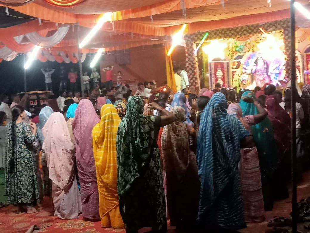 फोटो 18- बेंदाघाट में विराजमान मां काली देवी प्रतिमा। संवाद फोटो 18- बेंदाघाट में विराजमान मां काली देवी प्रतिमा। संवाद