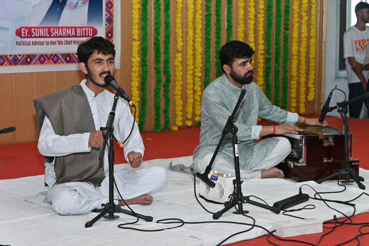 नेताजी सुभाष चंद्र बोस मेंपांच दिवसीय अंतर-महाविद्यालय युवा उत्सव ग्रुप 2 के दौरान प्रस्तुति दे नेताजी सुभाष चंद्र बोस मेंपांच दिवसीय अंतर-महाविद्यालय युवा उत्सव ग्रुप 2 के दौरान प्रस्तुति दे