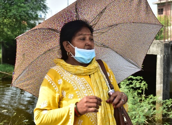 बाढ़ से पीड़ित लोग। बाढ़ से पीड़ित लोग।