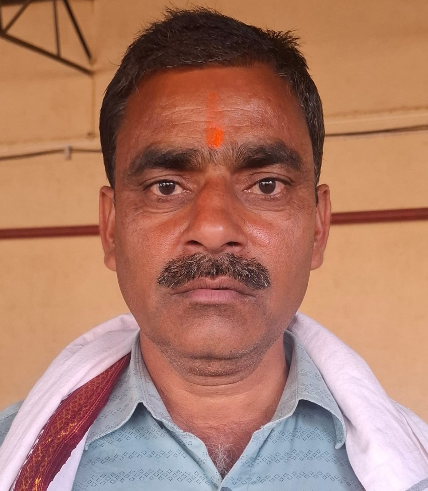 फोटो 15::जिला उद्यान कार्यालय में आलू अनुदान योजना की जानकारी करने आए किसान। संवाद फोटो 15::जिला उद्यान कार्यालय में आलू अनुदान योजना की जानकारी करने आए किसान। संवाद