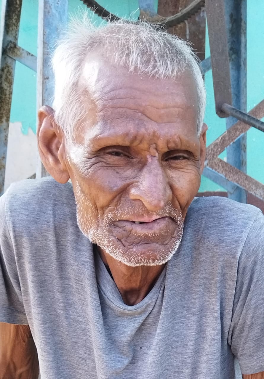 ग्राम पंचायत बेरुआ के रिसोर्स रिकवरी सेंटर के पास लगा कूड़े का ढेर। स्रोत: ग्रामीण ग्राम पंचायत बेरुआ के रिसोर्स रिकवरी सेंटर के पास लगा कूड़े का ढेर। स्रोत: ग्रामीण