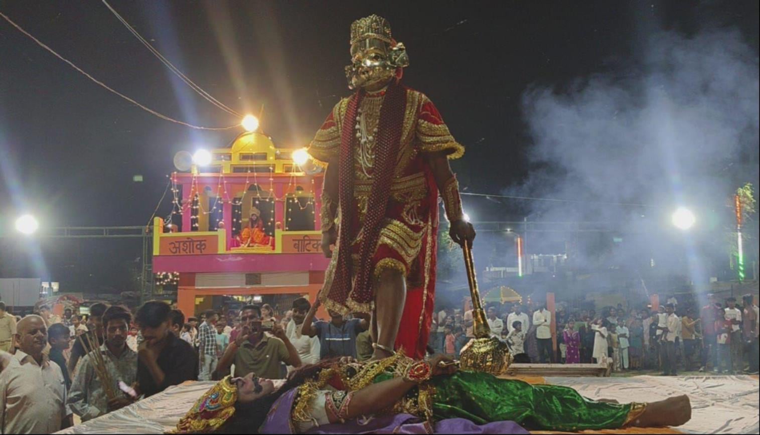 करनैलगंज, खरगूपुर व इटियाथोक में रामलीला का मंचन करते कलाकार। संवाद