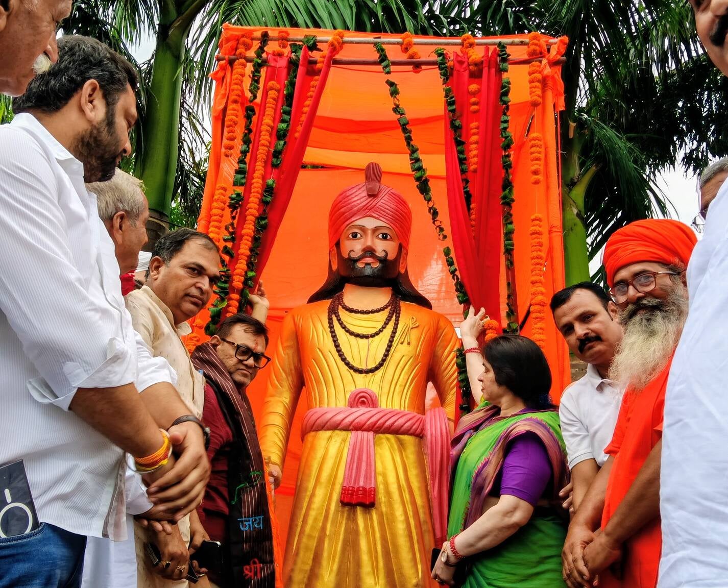 नवजीवन किसान पीजी कॉलेज के स्थापना दिवस के मौके पर संबोधित करते राज्यमंत्री दिनेश खटीक। (मवाना)
