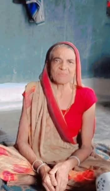 शव बरामद कर घटनास्थल पर जांच करती पुलिस