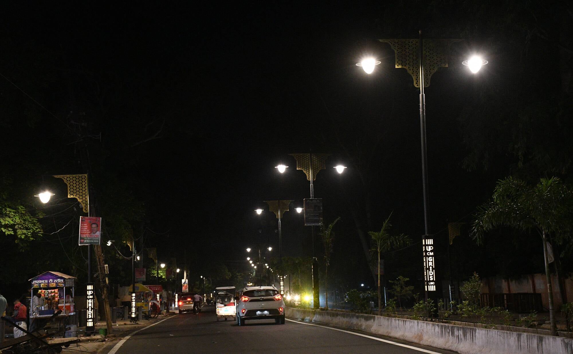सीएम ग्रिड से चमका मंदिर मार्ग।
